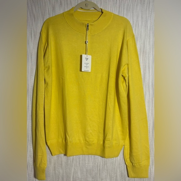 Luxe Men's Zip Up Sweater in Vibrant Yellow - Picture 1 of 3